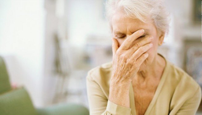 Alzheimer Hastalığı Nedir, Kimlerde Görülür