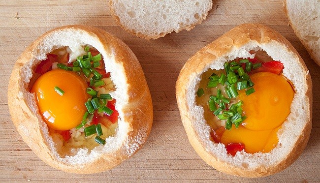 ekmek-canaginda-yumurta-yapimi