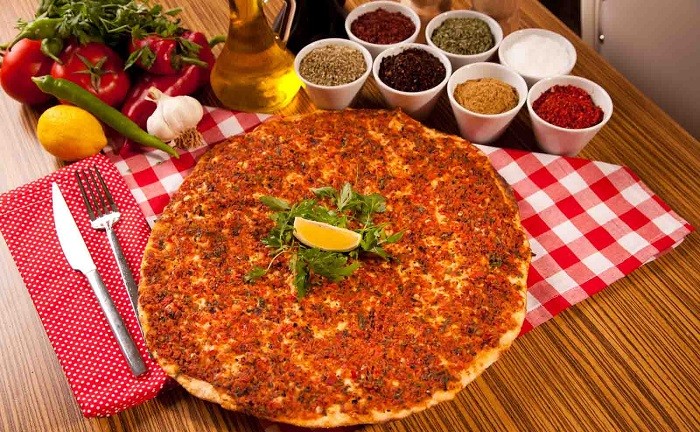 Gebelikte Lahmacun Yemek